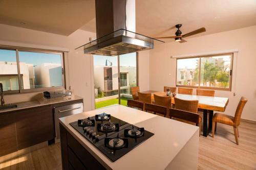 Villa 3br Casa, Pool/gym, 3 Min From Downtown Cabo