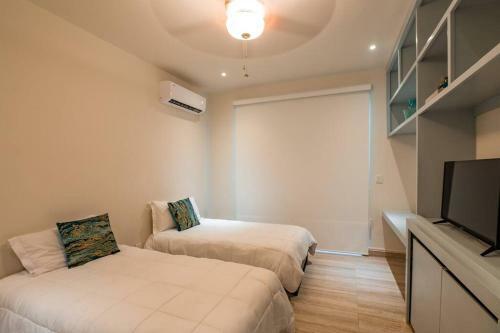 Villa 3br Casa, Pool/gym, 3 Min From Downtown Cabo
