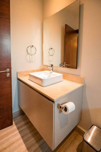 Villa 3br Casa, Pool/gym, 3 Min From Downtown Cabo