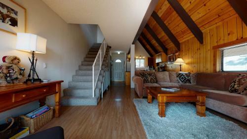 Mammoth View Villas