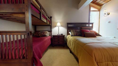 Nice Condo In A Resort Like Complex With Mtn Views, Pool And Tennis!