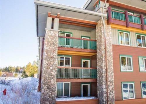 Juniper #351 -end Unit With Mountainside Views! Pool, Spas, Gym!