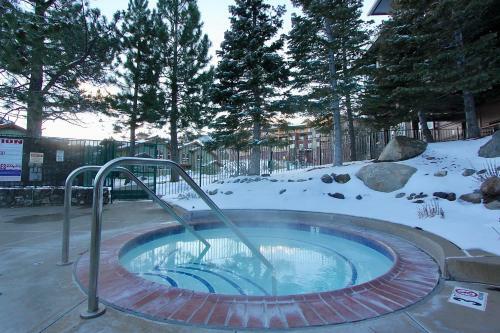 Juniper #351 -end Unit With Mountainside Views! Pool, Spas, Gym!
