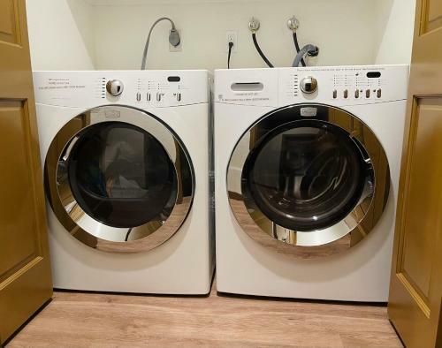 Pet Friendly Mountain Escape With 3 Bedrooms 3 Bathrooms Close To Everything