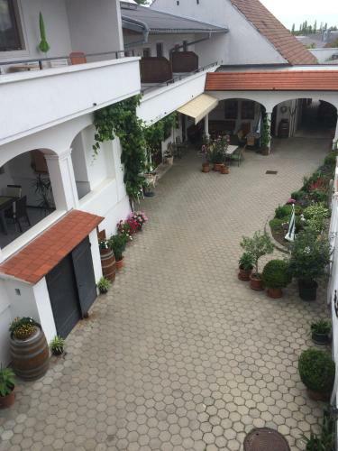 Hostal Andreashof M�rbisch
