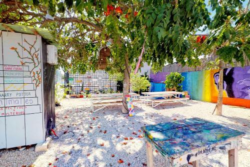 Share For 2 At La Esquina