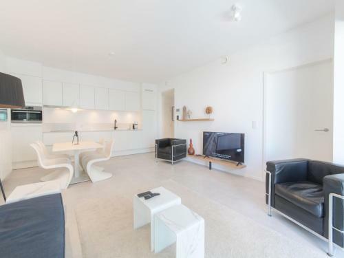 Apartment Suite 3-06