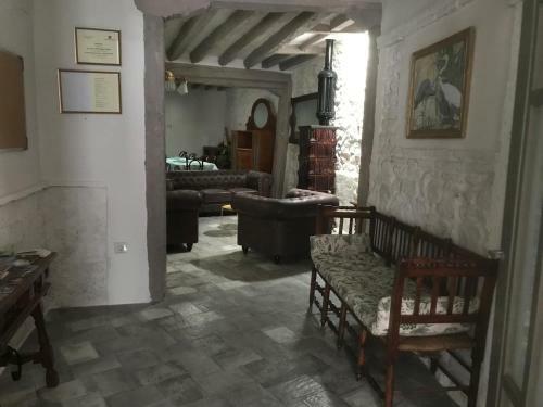 La Casona Del T�o Pedro