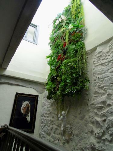 La Casona Del T�o Pedro