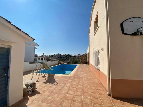 Spacious House With Private Swimming Pool In Costa Daurada