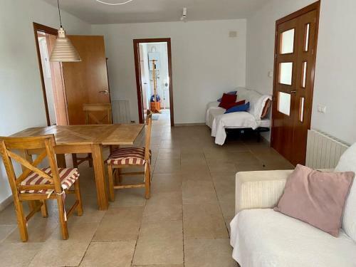 Spacious House With Private Swimming Pool In Costa Daurada