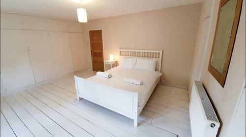 Spacious Duplex Apartment In Cardiff City