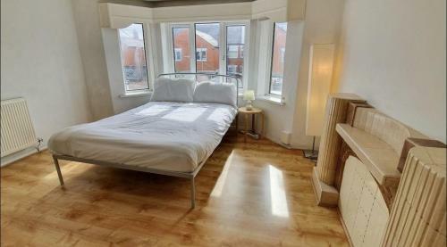 Spacious Duplex Apartment In Cardiff City