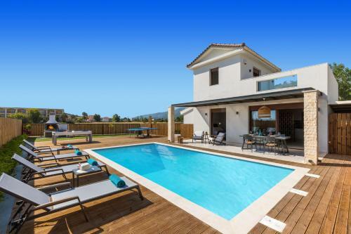 Villa Maira Rose By Villa Plus