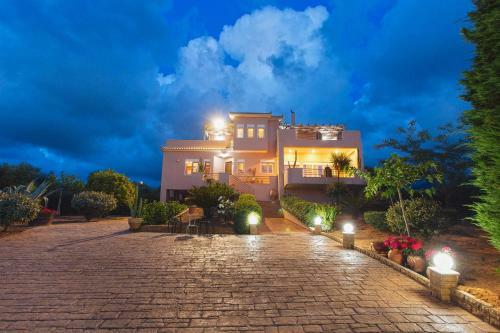 Nv Luxury Villa
