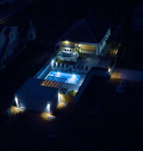 Holiday Home Ivana - Private Pool