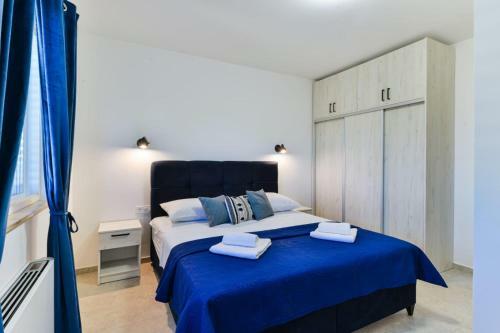 Luxury Villa With Pool,jacuzzi And Sauna/03