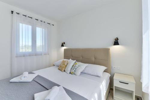 Luxury Villa With Pool,jacuzzi And Sauna/03