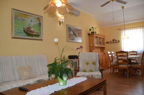 Villa Fragola - Holiday House With Large Garden