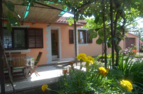 Villa Fragola - Holiday House With Large Garden