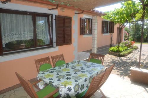 Villa Fragola - Holiday House With Large Garden