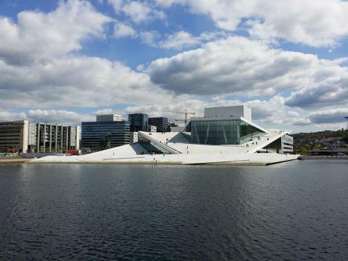 Central And Cozy Next To Oslo S