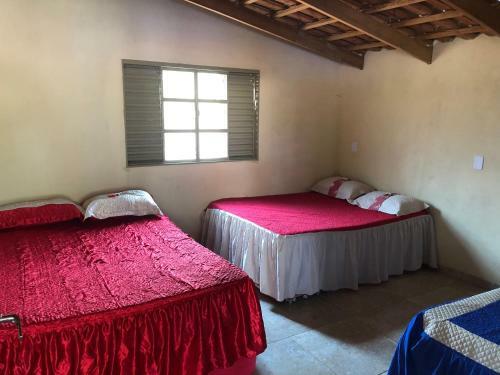 Ch�cara Aconchegante Com Piscinas