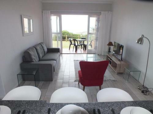 Dolphins View - Beach Apartment