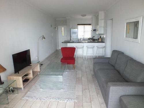 Dolphins View - Beach Apartment