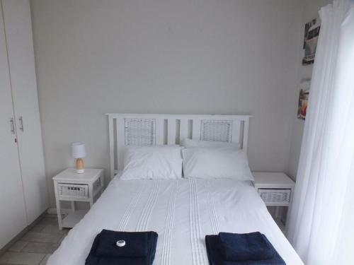 Dolphins View - Beach Apartment