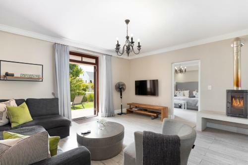 De Zalze Golf Lodge 17 By Hostagents