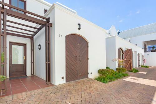 De Zalze Golf Lodge 17 By Hostagents