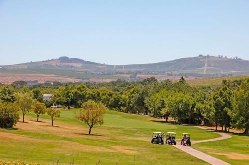 De Zalze Golf Lodge 17 By Hostagents