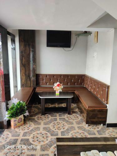 Hotel Oyo 90657 Mallick Mangalam