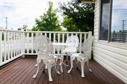 Cox Cottage Spacious Family Home Outdoor Pets