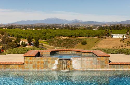 Willow By Avantstay Mountain Views - See Hot Air Balloons From Pool