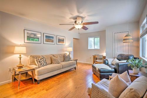 Ca�on City Casa With Spacious, Private Yard!