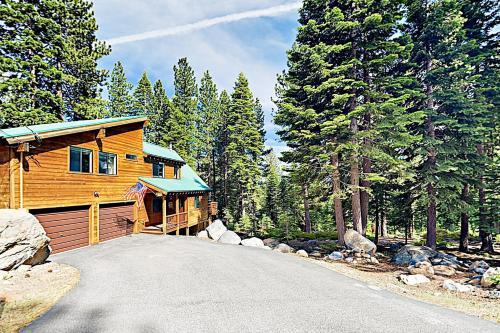 Falcon Point Pines