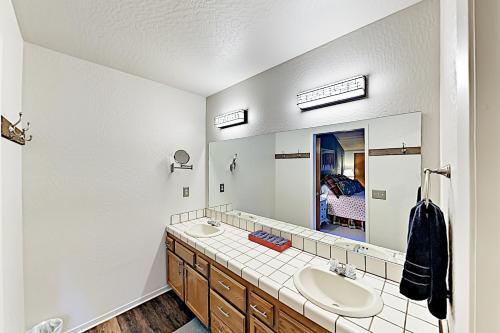 Falcon Point Pines
