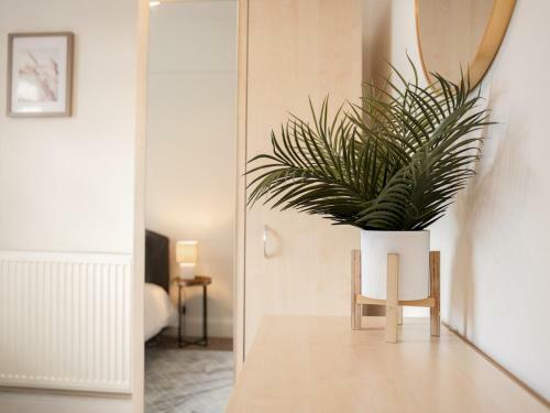 Pass The Keys Recently Updated Large Edwardian House - Sleeps 7