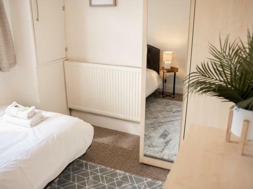 Pass The Keys Recently Updated Large Edwardian House - Sleeps 7