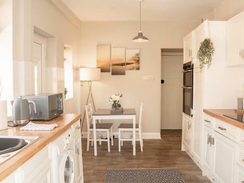 Pass The Keys Recently Updated Large Edwardian House - Sleeps 7