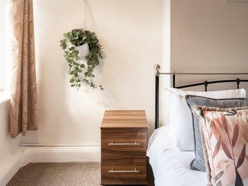 Pass The Keys Recently Updated Large Edwardian House - Sleeps 7