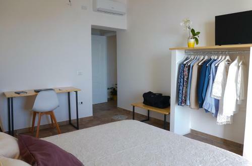 Hostal Castellabate Apartments Camere