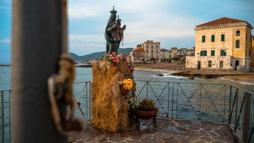 Hostal Castellabate Apartments Camere