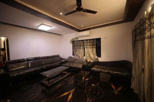 Yashveera Villa 4 Bhk With Pool