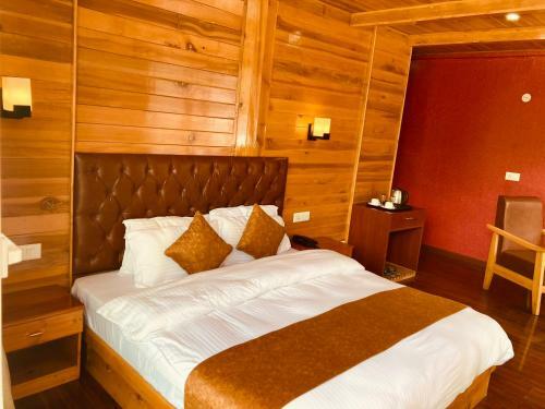 Hotel Vista Resort-centrally Heated & Air Cooled