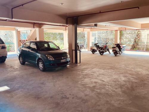 Hotel Vista Resort-centrally Heated & Air Cooled