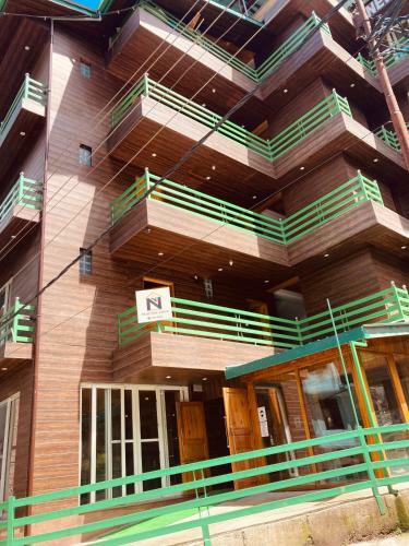 Hotel Vista Resort-centrally Heated & Air Cooled
