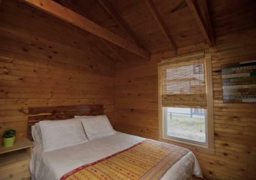 Iris Cabin With Mountain Views